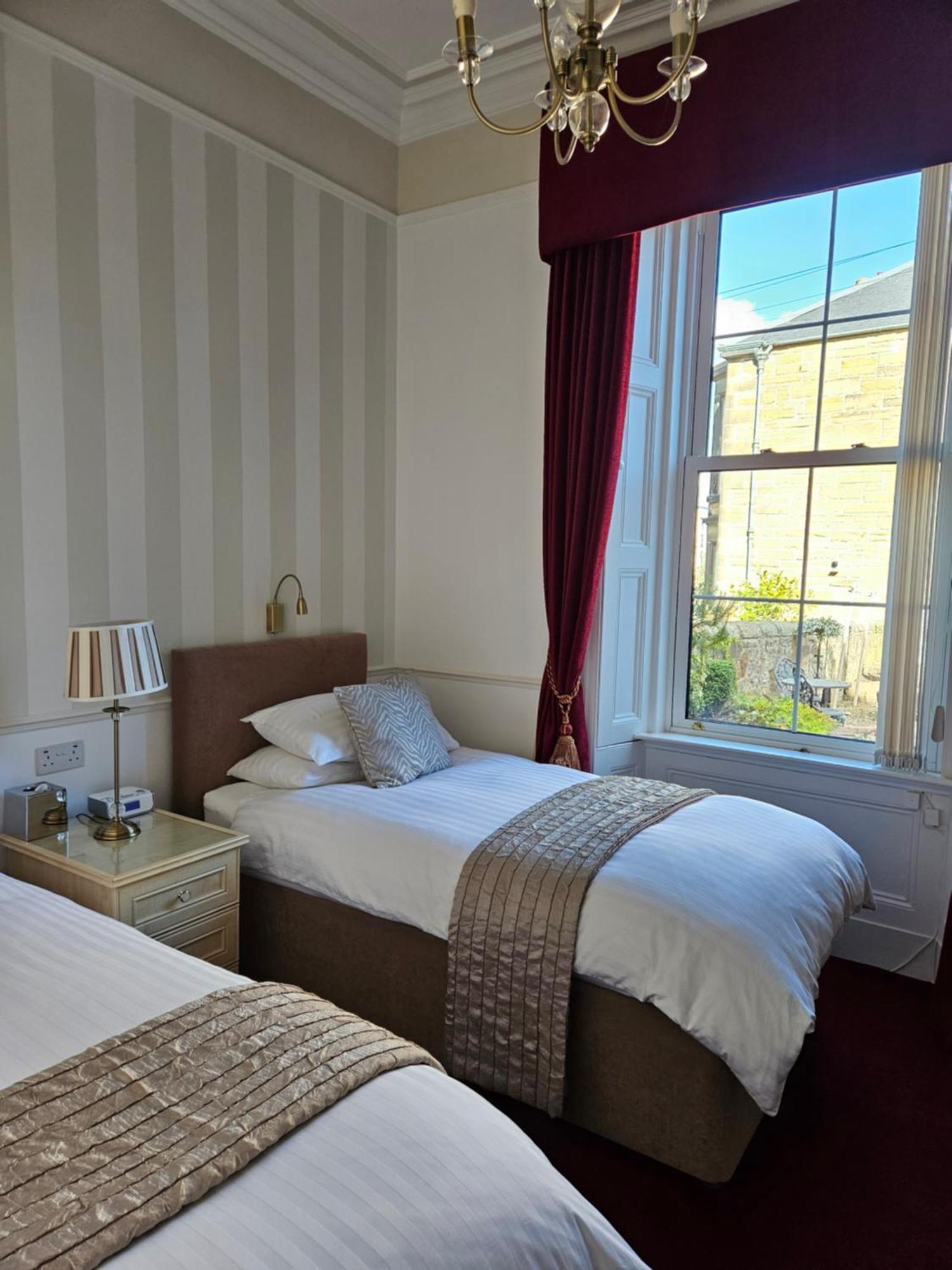 Highfield Guest House Единбург Екстериор снимка